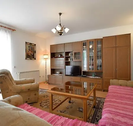 Apartment Apartmen Kasap Tar-Vabriga