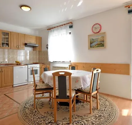 Apartmen Kasap Apartment Tar-Vabriga